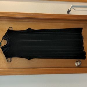 Black Velvet turtleneck halter top dress by Apt 9